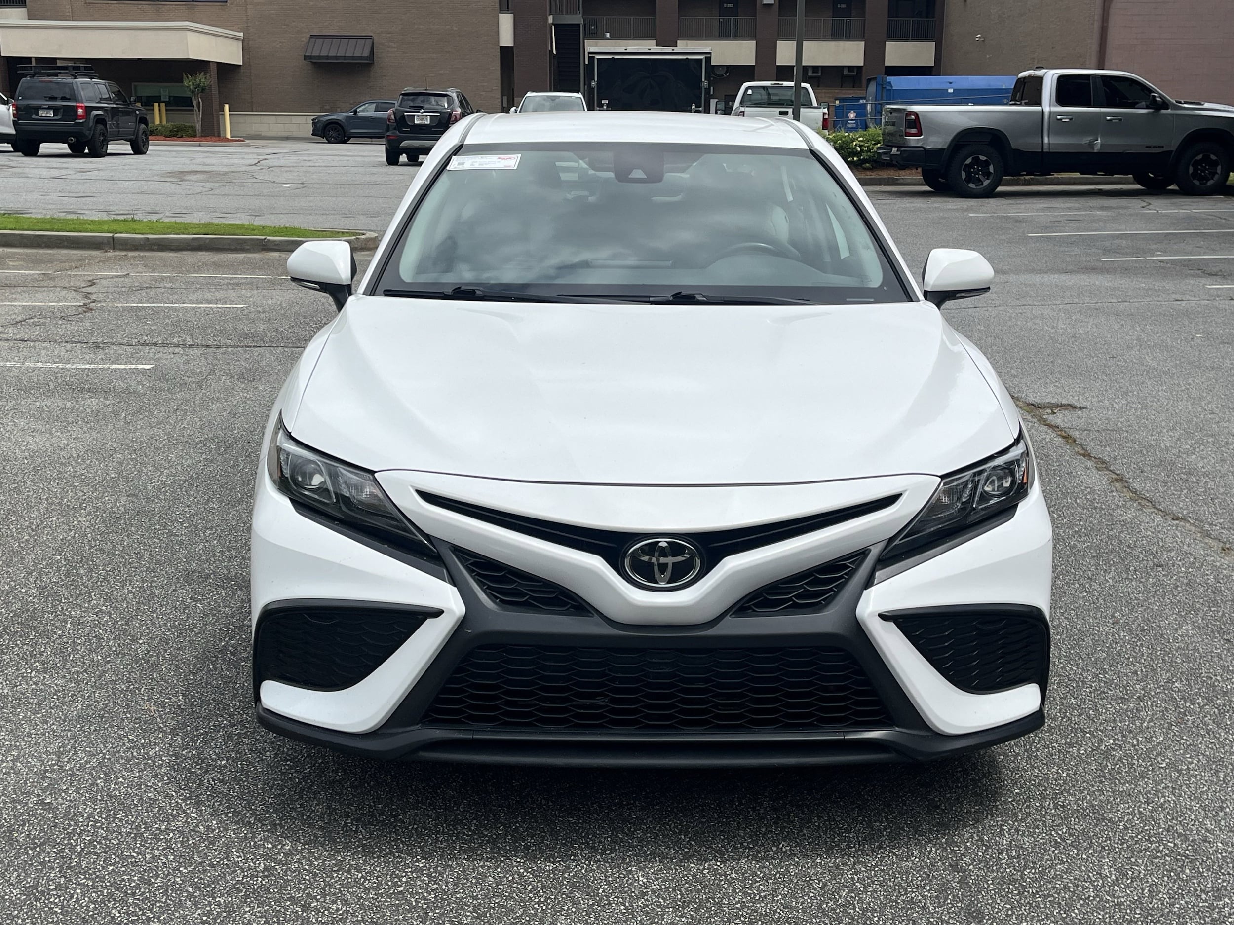 Used 2022 Toyota Camry SE with VIN 4T1G11AK7NU713121 for sale in Chamblee, GA