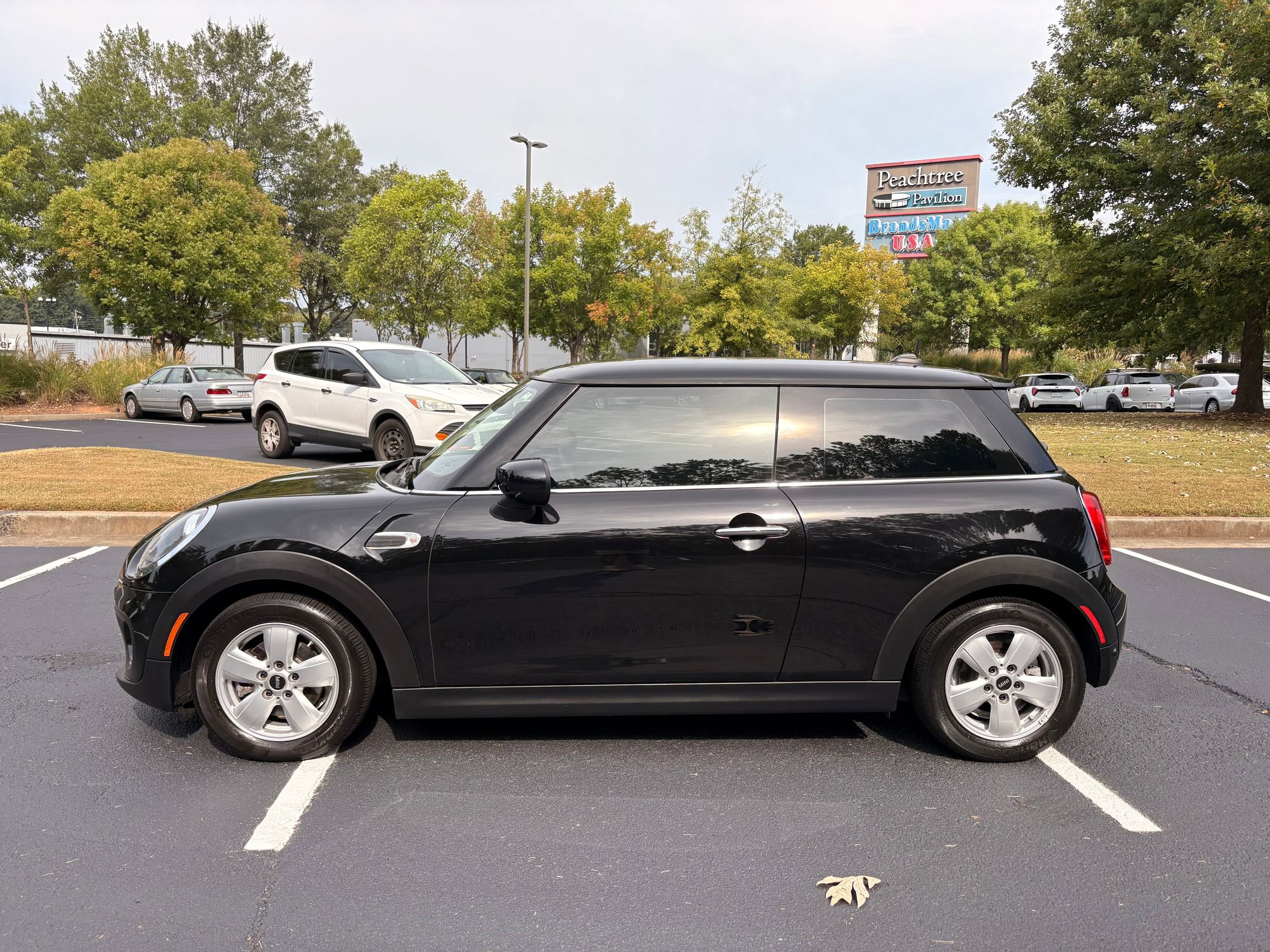 2021 Mini Cooper 2 Door Hardtop photo 2