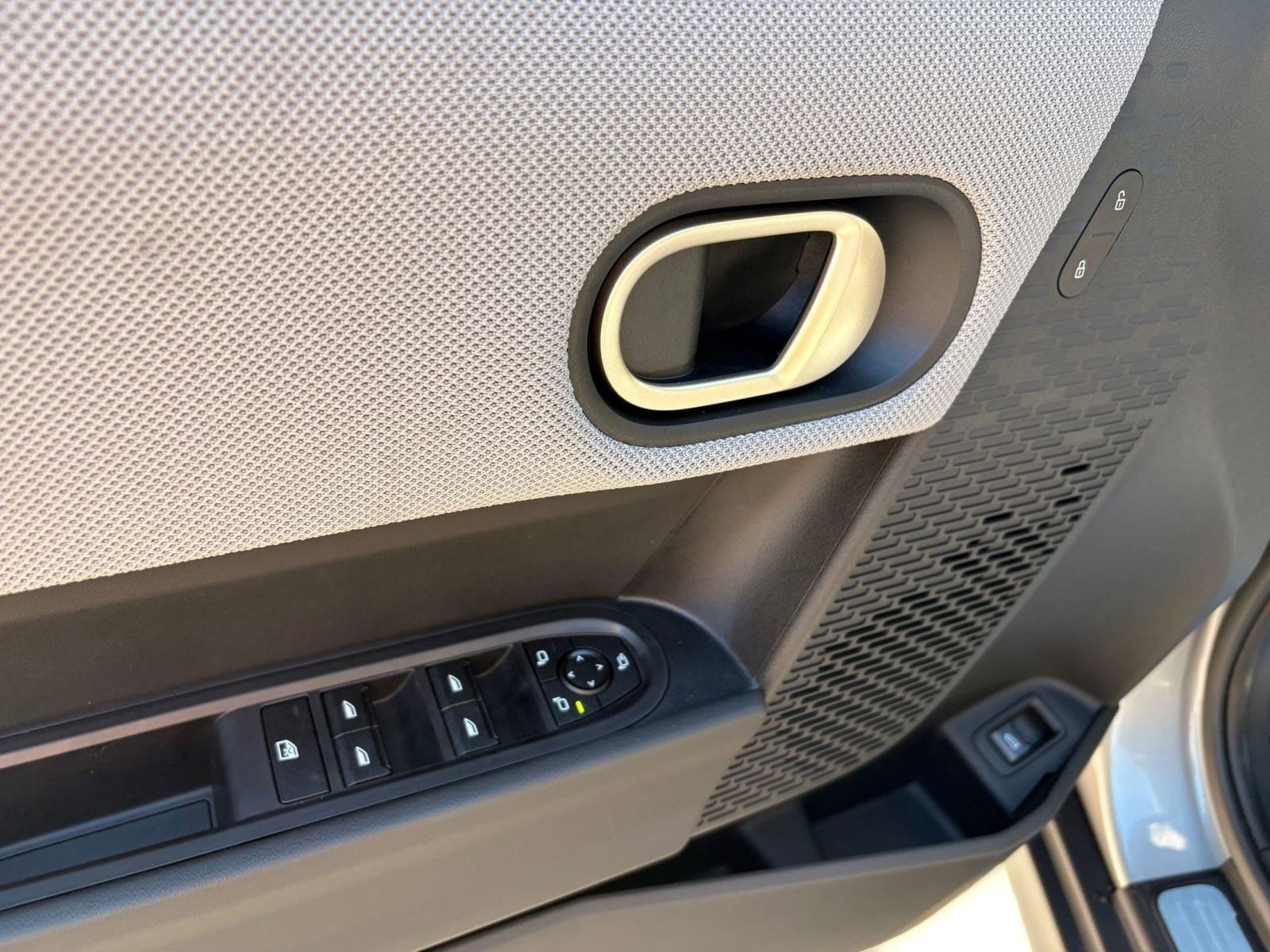 2026 MINI Hardtop 4 Door - Photo 13