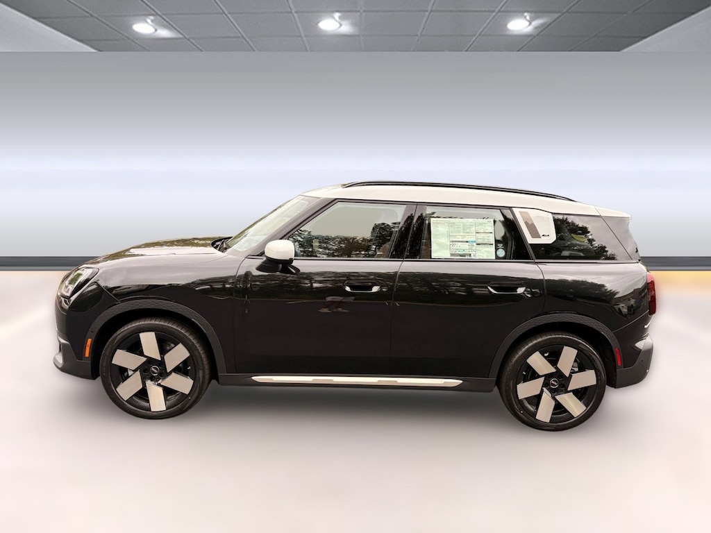 New 2026 MINI Countryman Signature Plus SUV