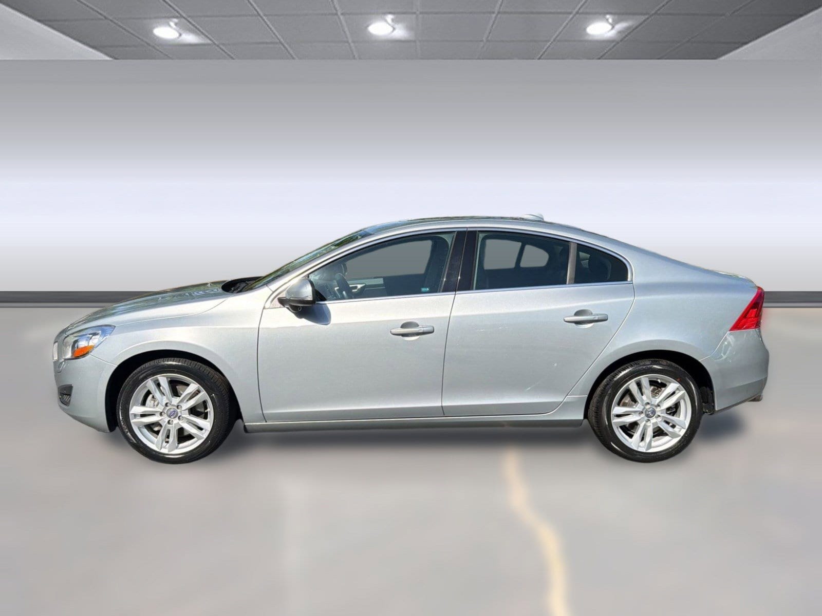 Used 2013 Volvo S60 T5 with VIN YV1612FS9D1225104 for sale in Chamblee, GA
