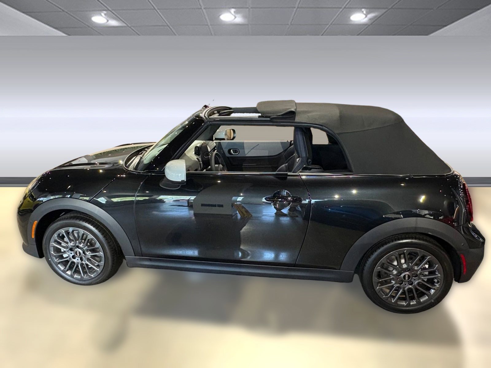 2025 Mini Cooper Convertible Signature photo 2