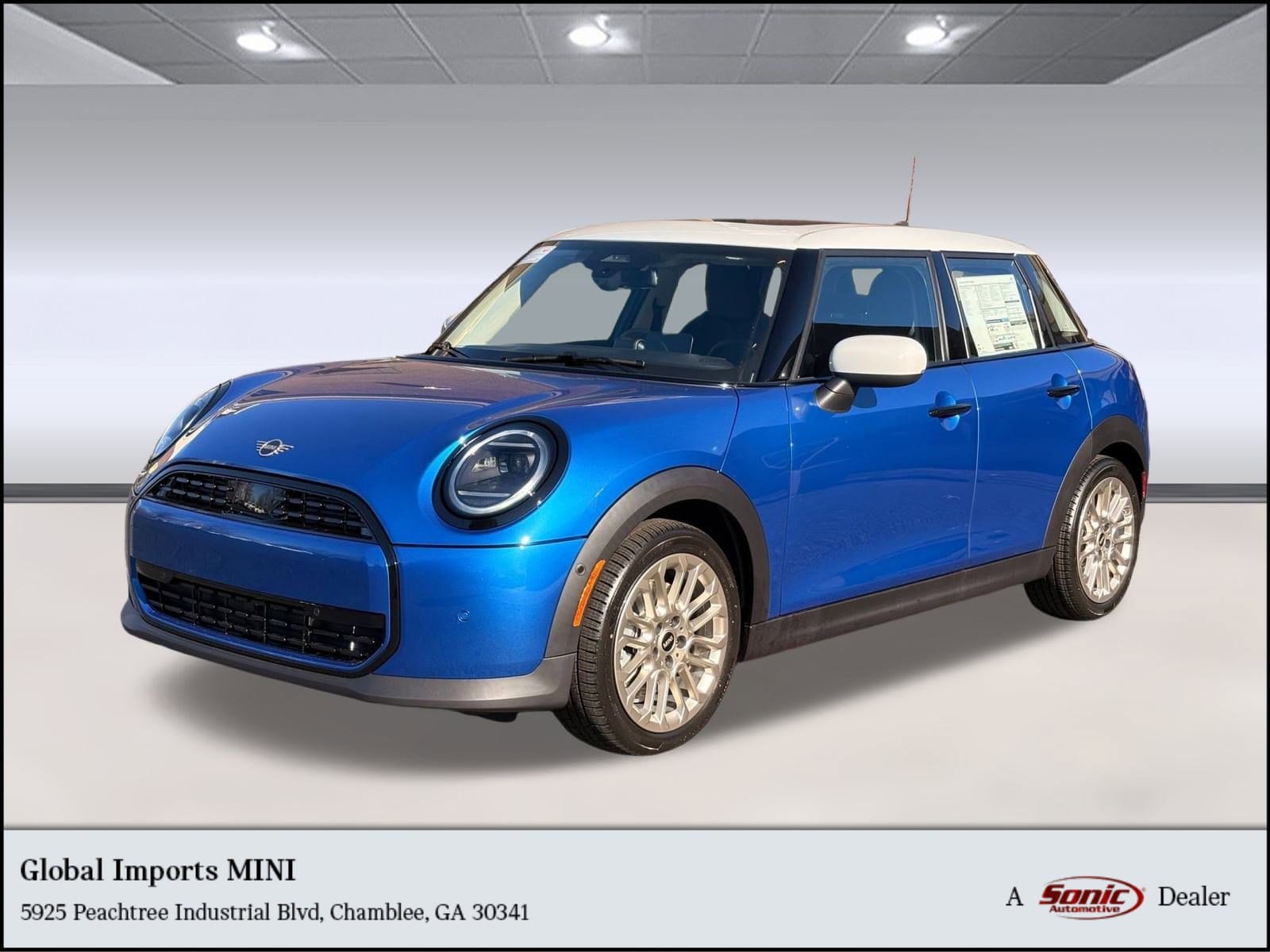 2026 MINI Hardtop 4 Door's photo
