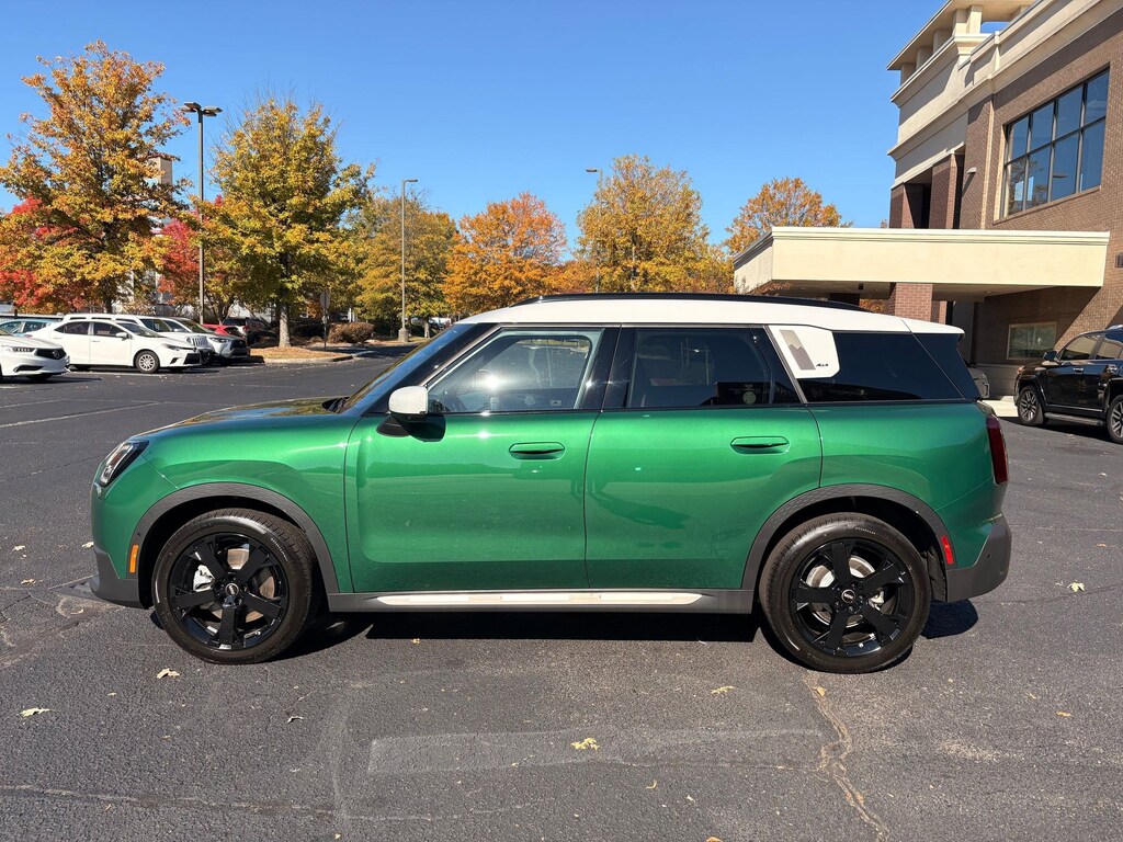 New 2026 MINI Countryman Iconic SUV