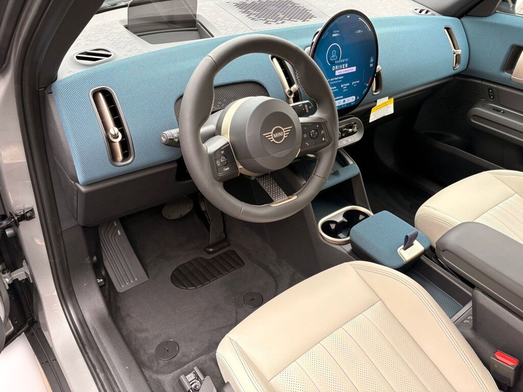 New 2025 MINI Countryman Signature Plus SUV