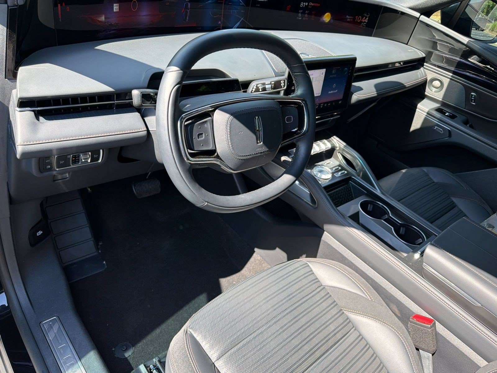 Nautilus Reserve SUV