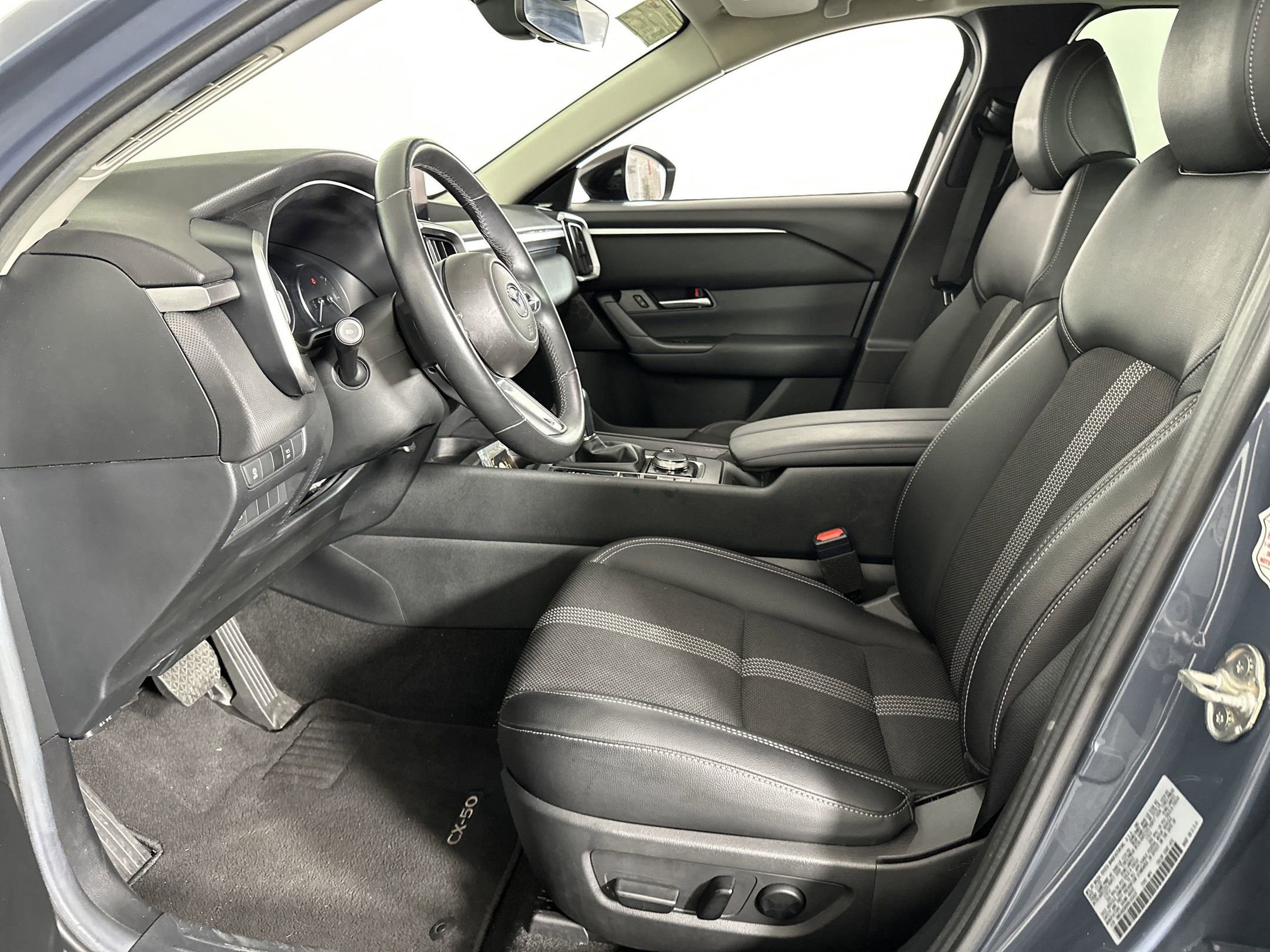 2024 Mazda CX-50 2.5 S Premium photo 3