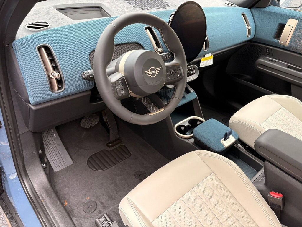 New 2026 MINI Countryman Signature Plus SUV