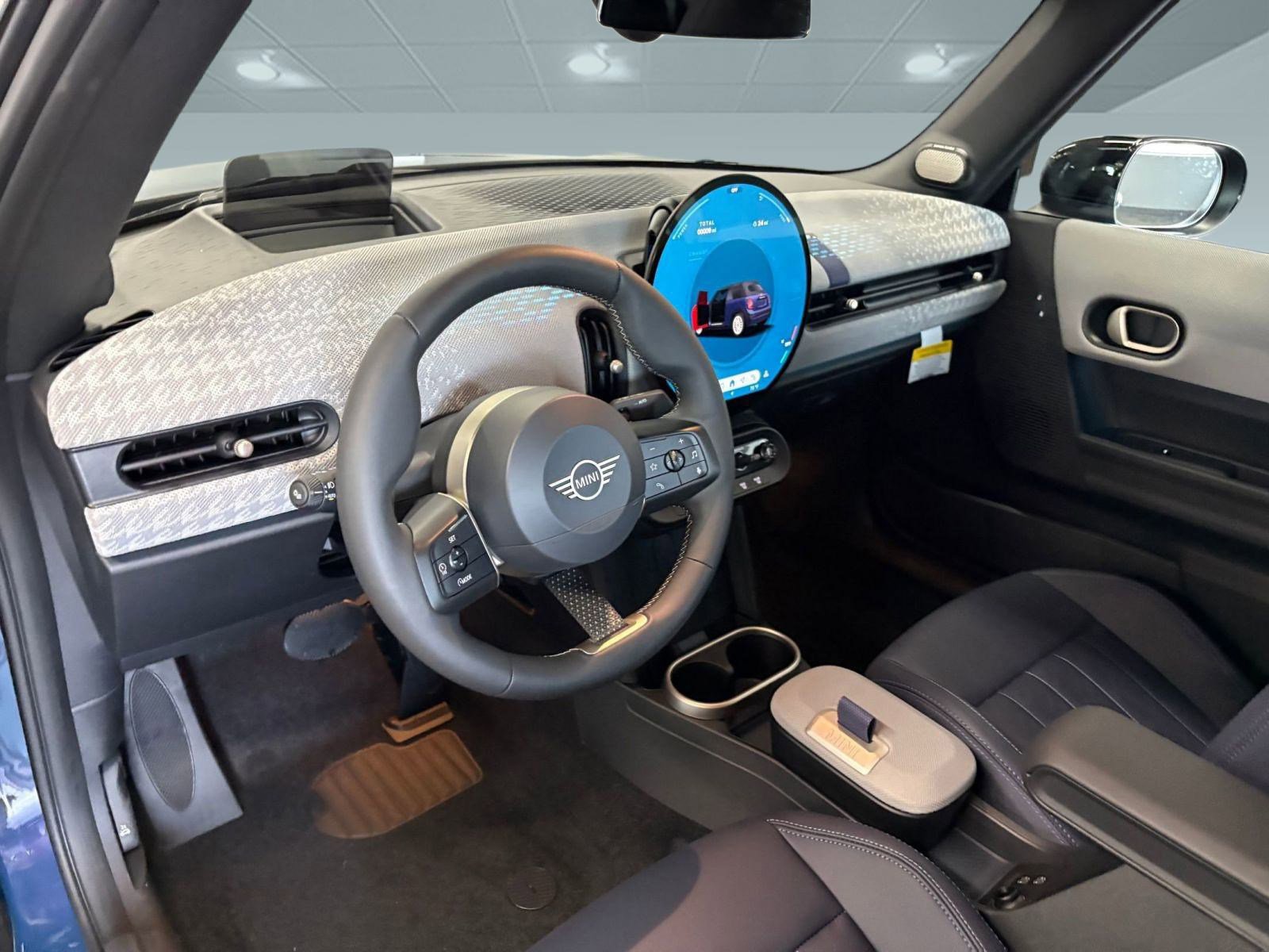 2026 Mini Cooper Convertible Iconic photo 4