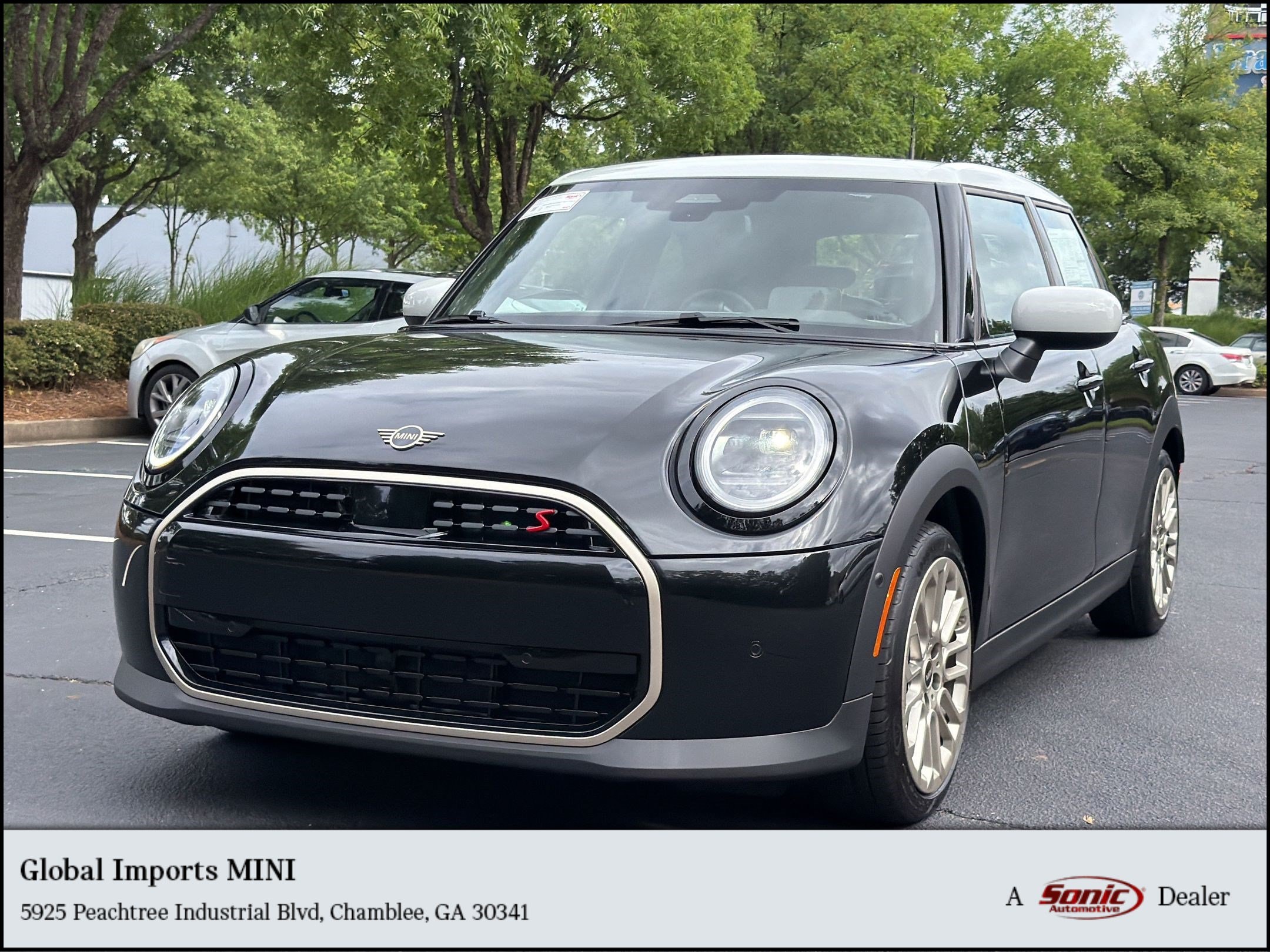 2026 MINI Hardtop Cooper S Signature's photo