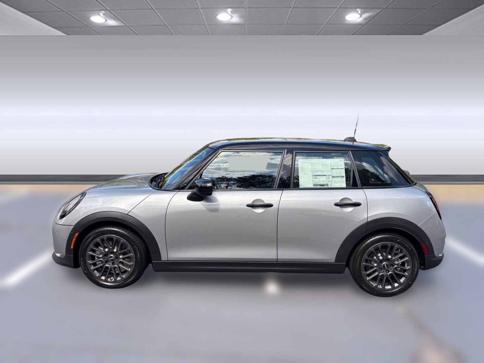 2026 Mini Cooper S 4 Door Iconic photo 2