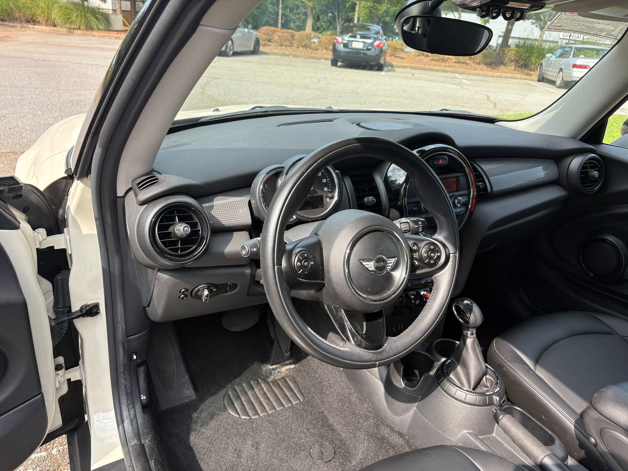 2015 Mini Cooper 2 Door Hardtop photo 3