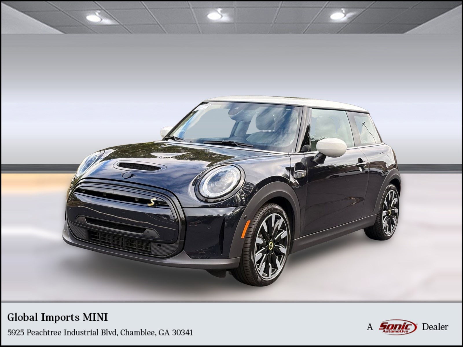 2024 MINI Hardtop 2 Door SE's photo
