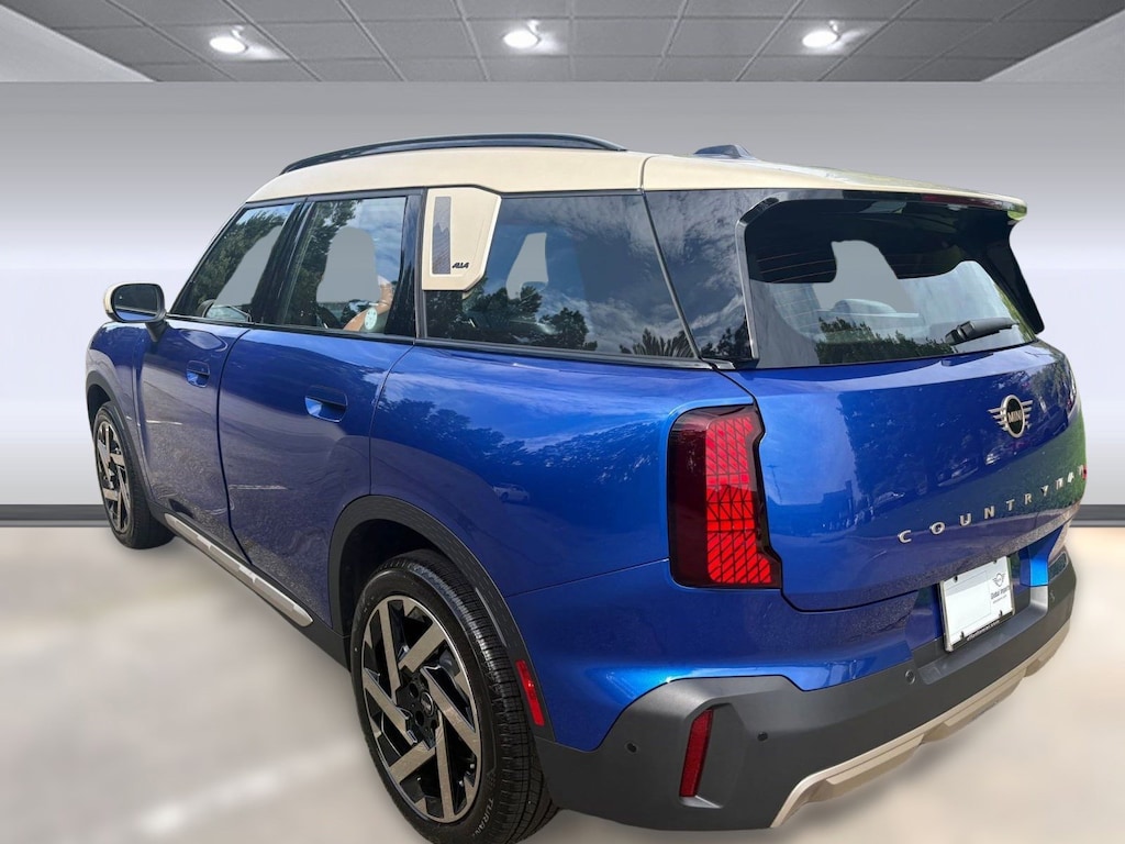 New 2025 MINI Countryman Signature Plus SUV