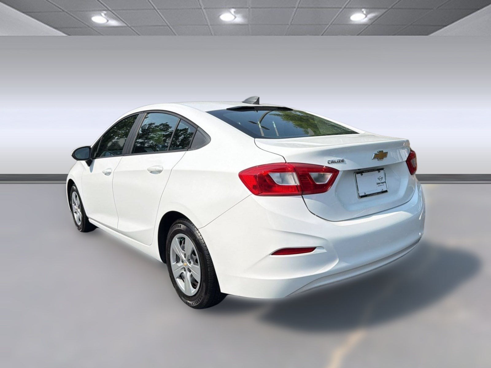 Cruze LS Auto Sedan