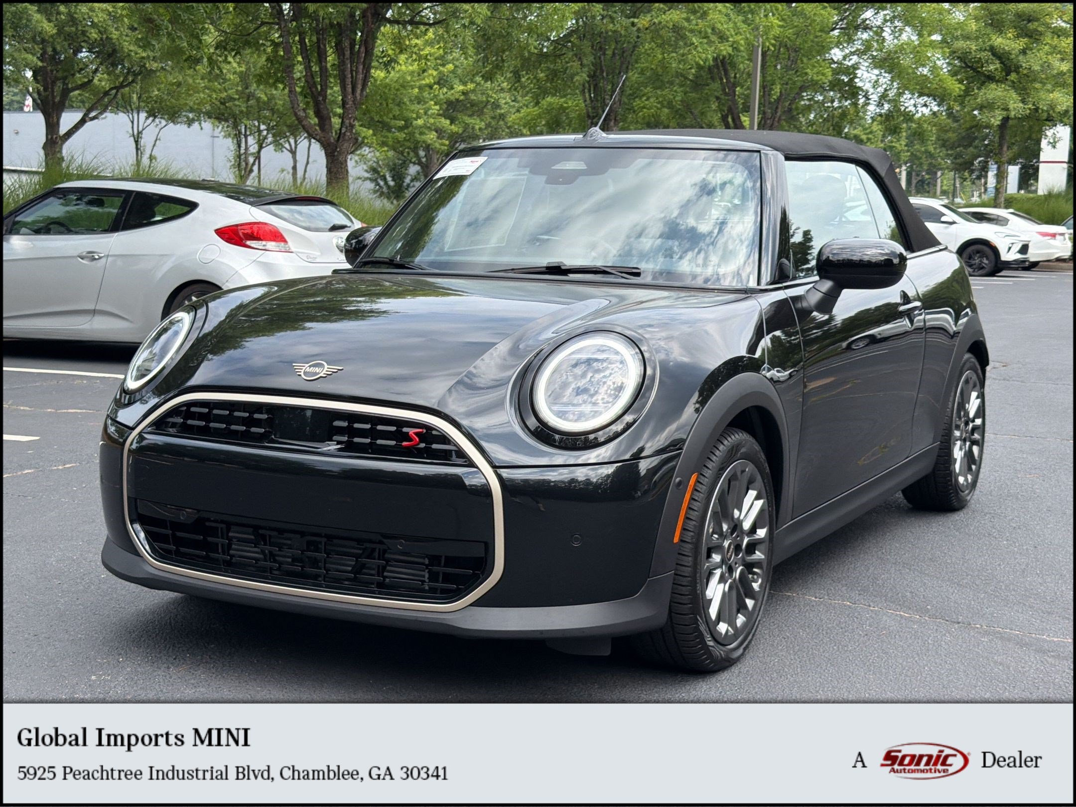 2026 MINI Convertible Cooper S Signature's photo