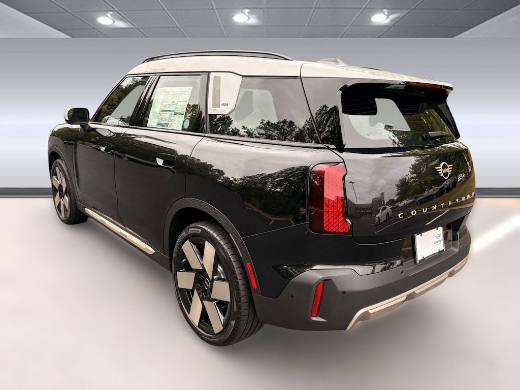 New 2026 MINI Countryman Signature Plus SUV