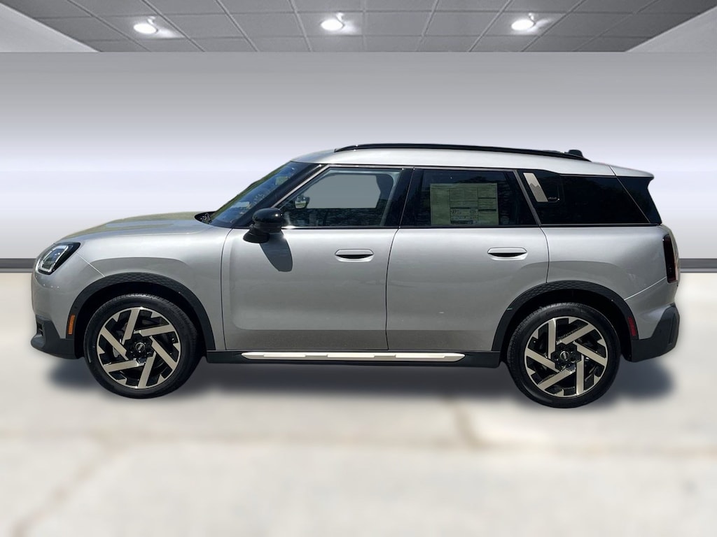 New 2025 MINI Countryman Iconic SUV