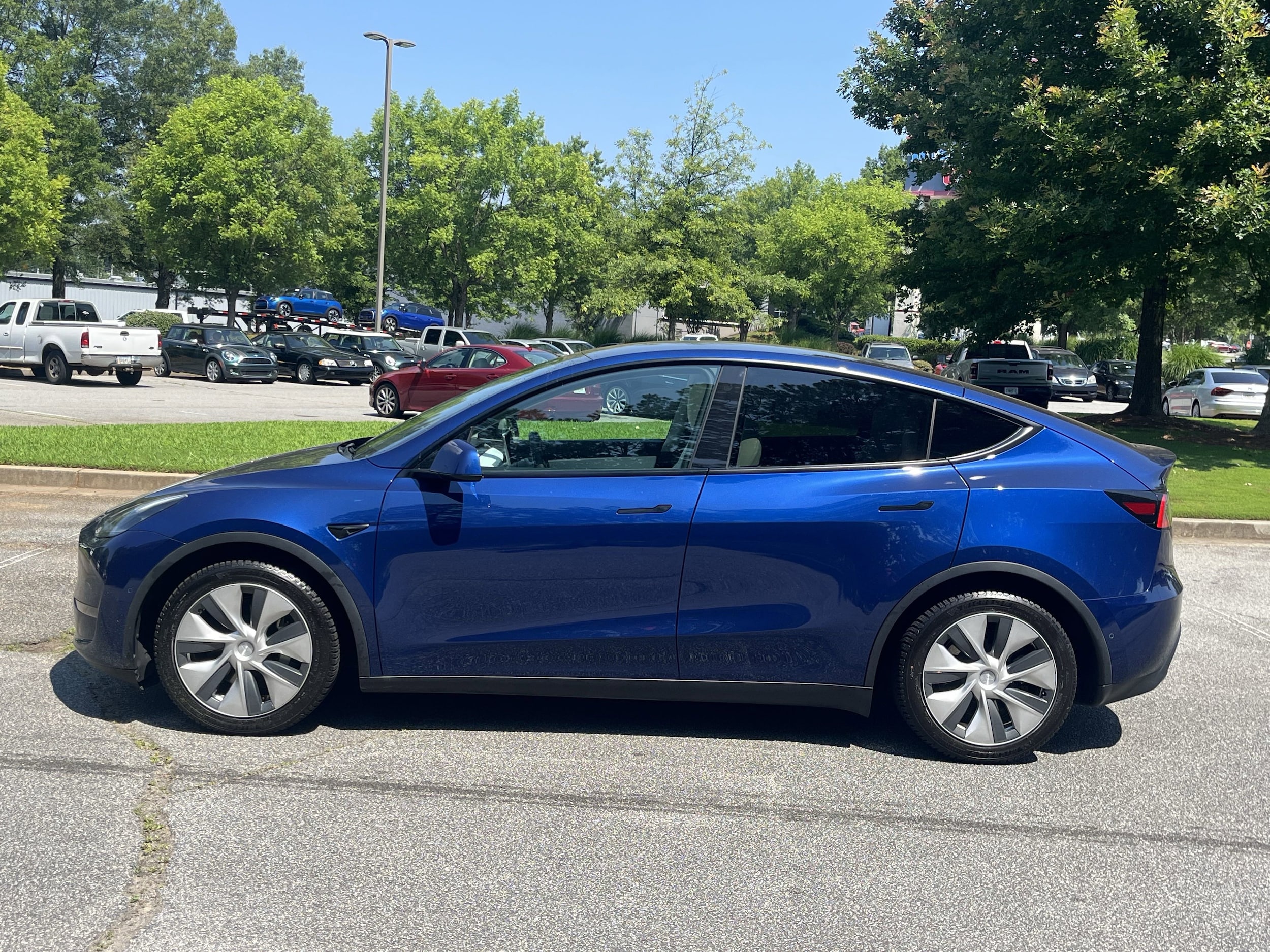 Used 2021 Tesla Model Y Long Range with VIN 5YJYGDEE4MF075978 for sale in Chamblee, GA