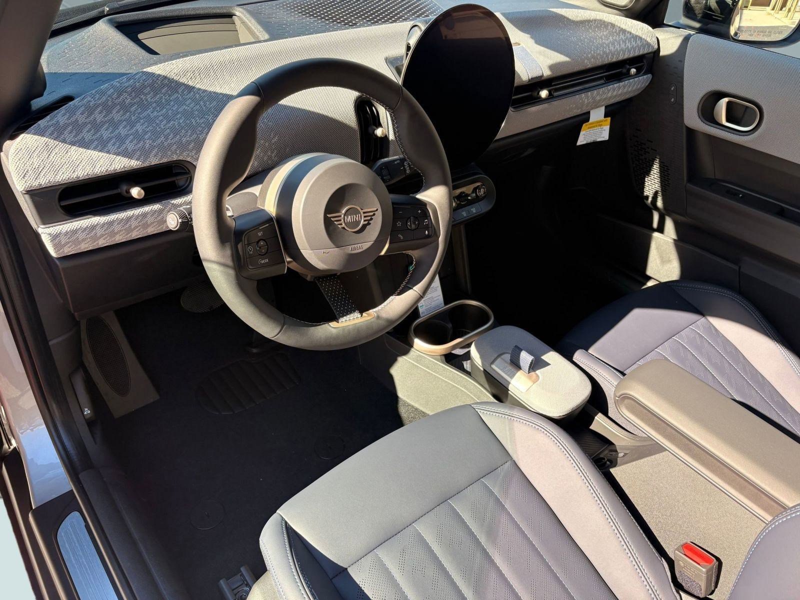 2026 Mini Cooper Hardtop S photo 3