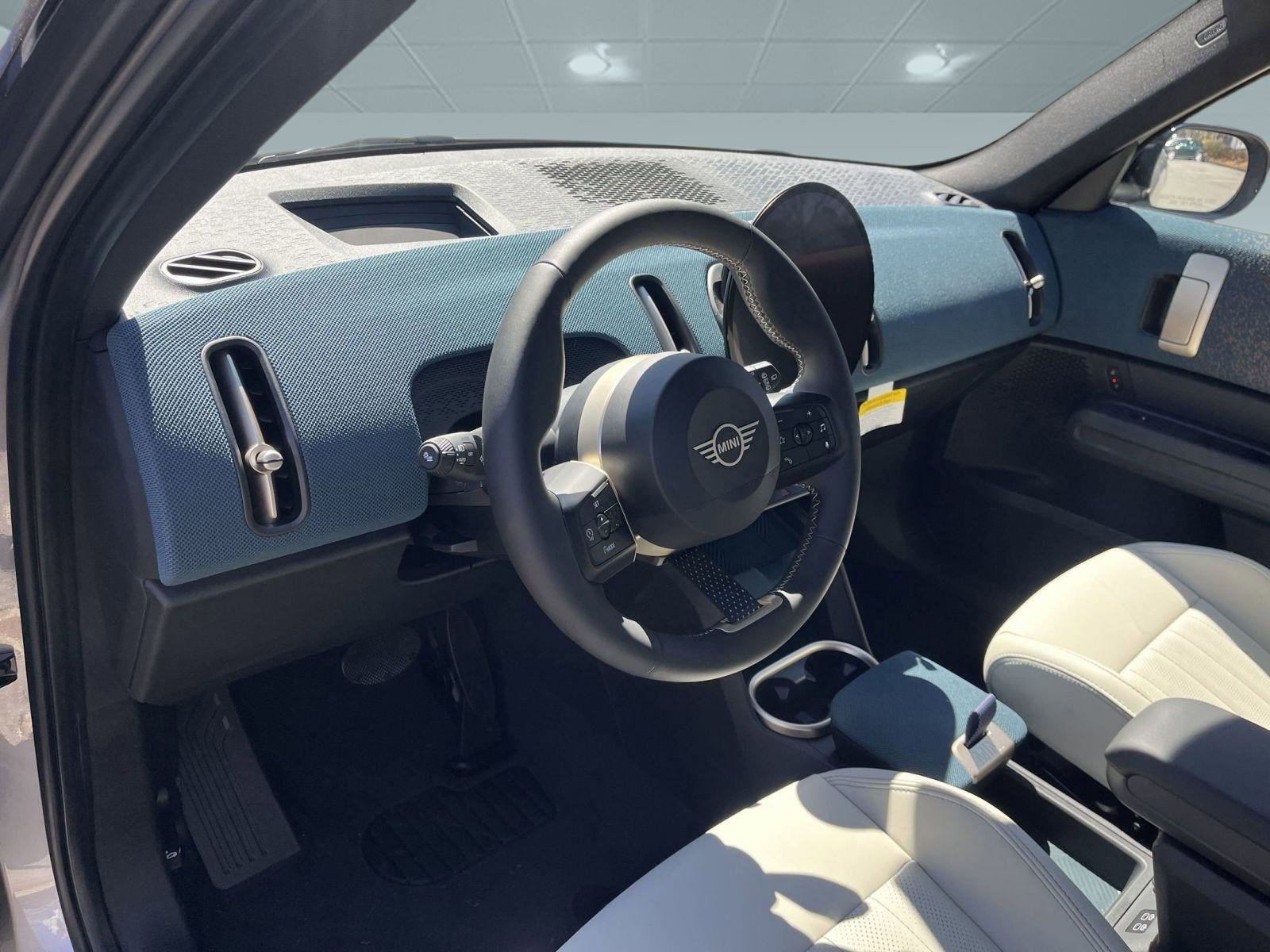 2025 Mini Countryman ALL4 Signature photo 4