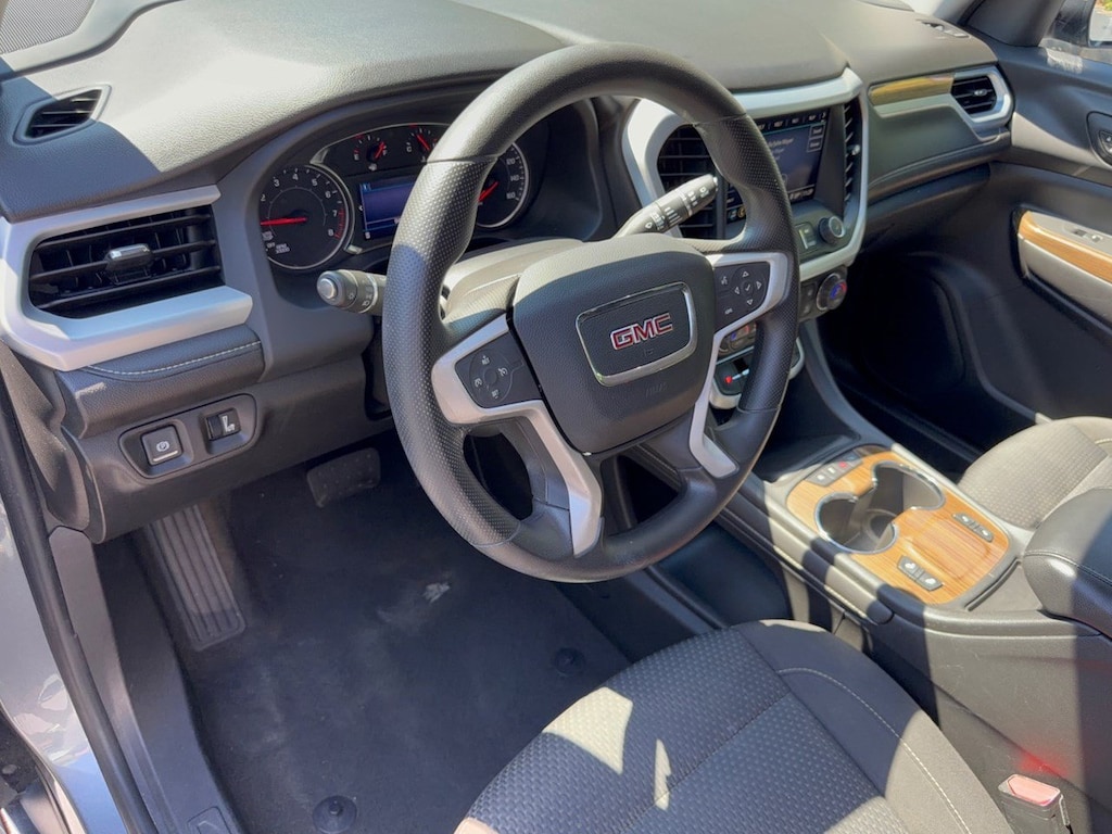 Used 2021 GMC Acadia SLE SUV