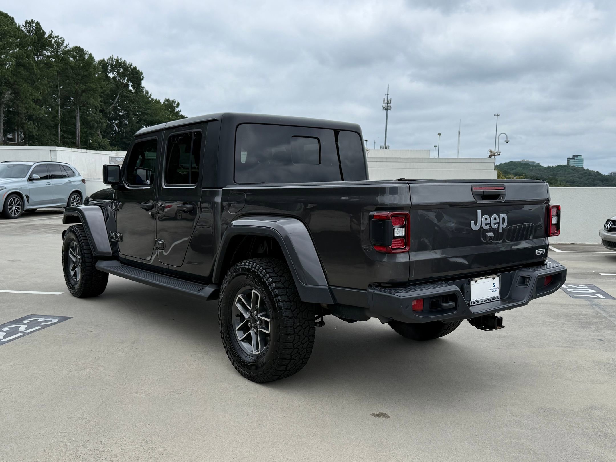 2020 Jeep Gladiator Overland photo 3