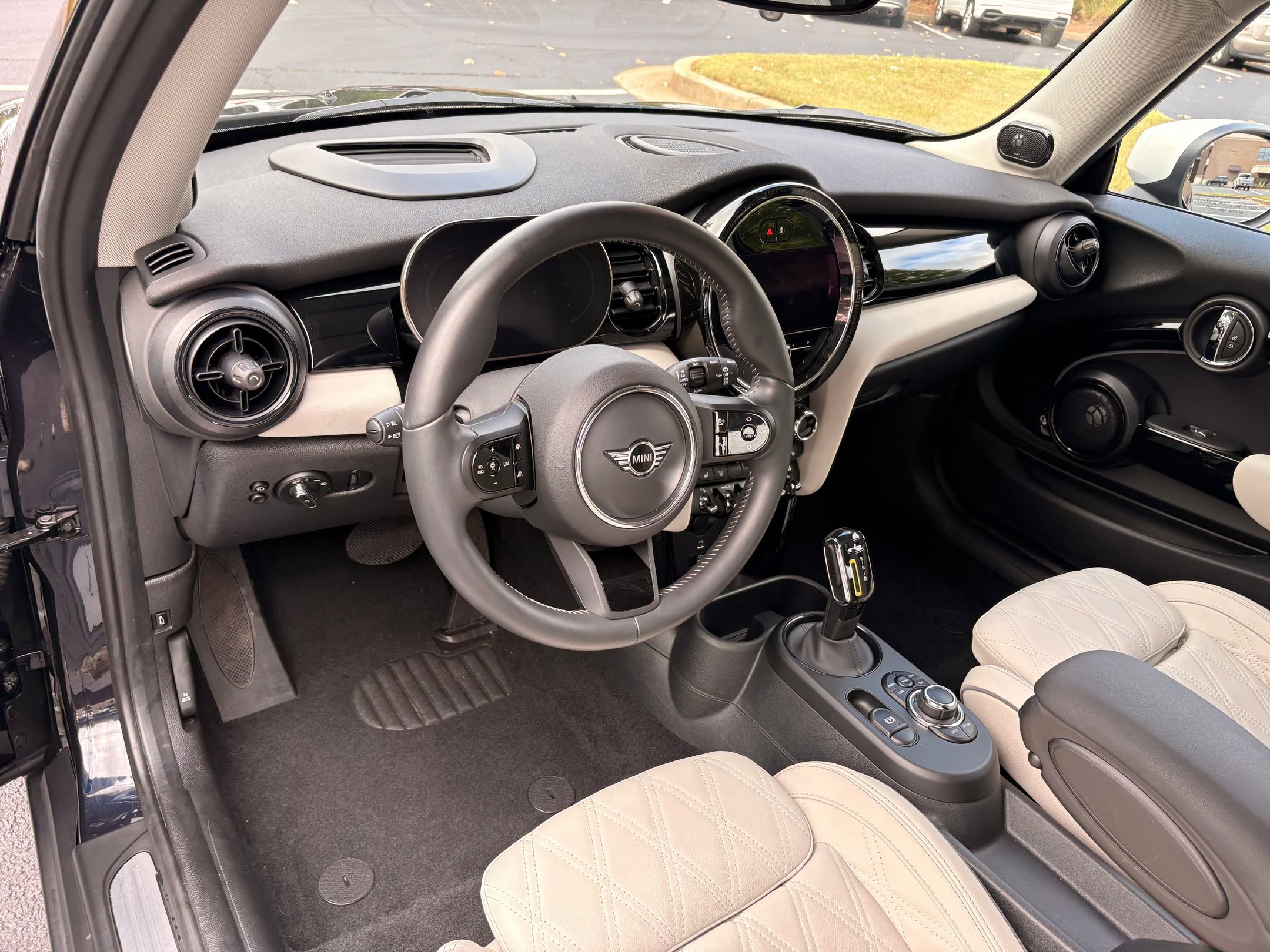 2024 Mini Cooper 2 Door Hardtop photo 4