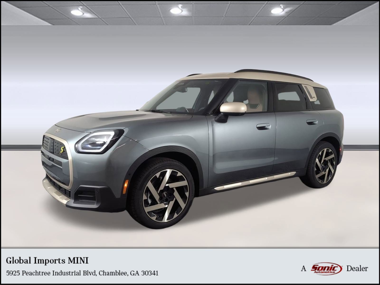 2025 MINI Countryman SE's photo