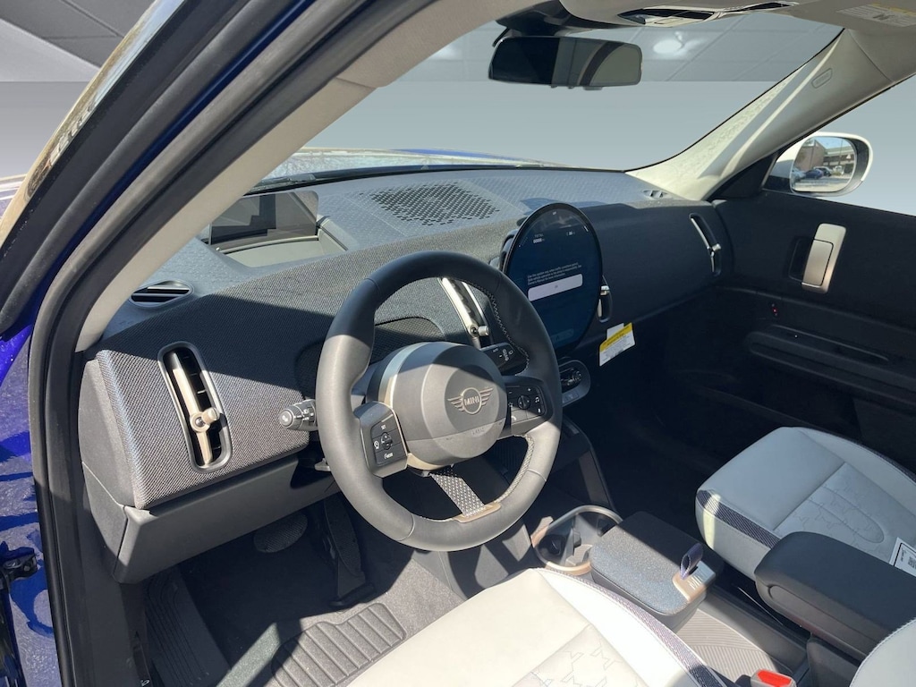 New 2025 MINI Countryman Signature Plus SUV