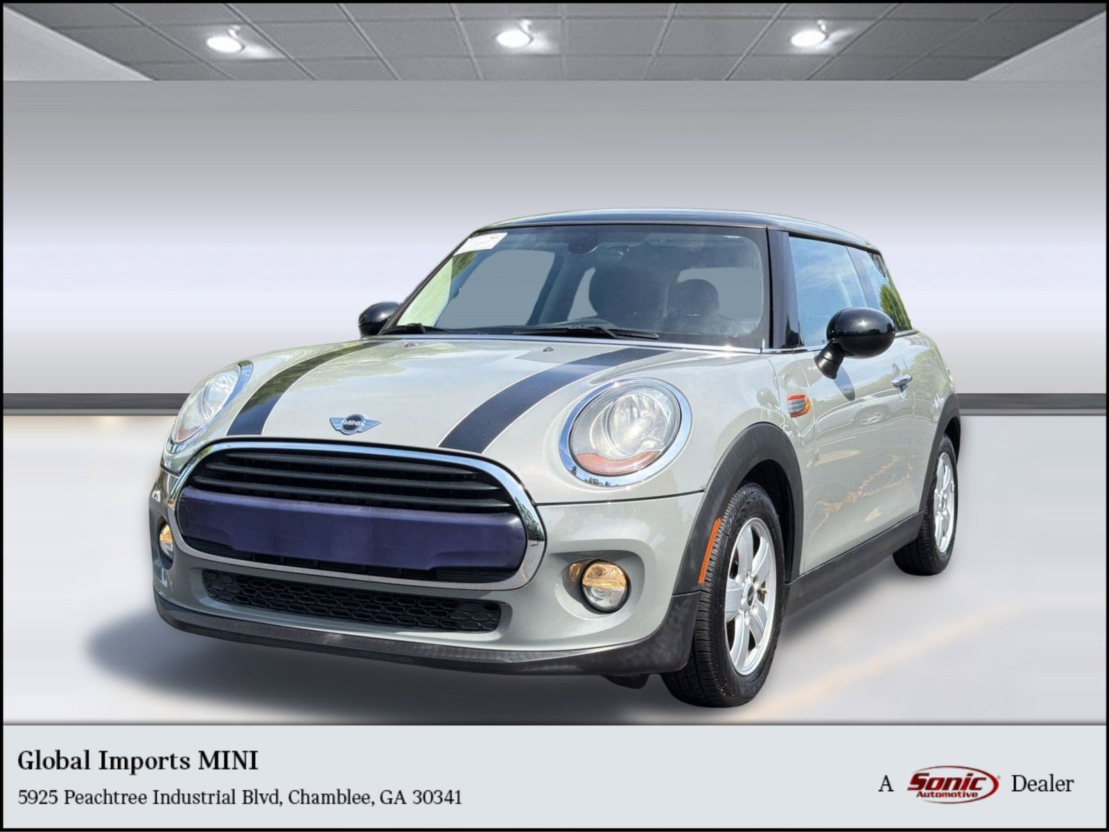 2017 MINI Cooper -'s photo