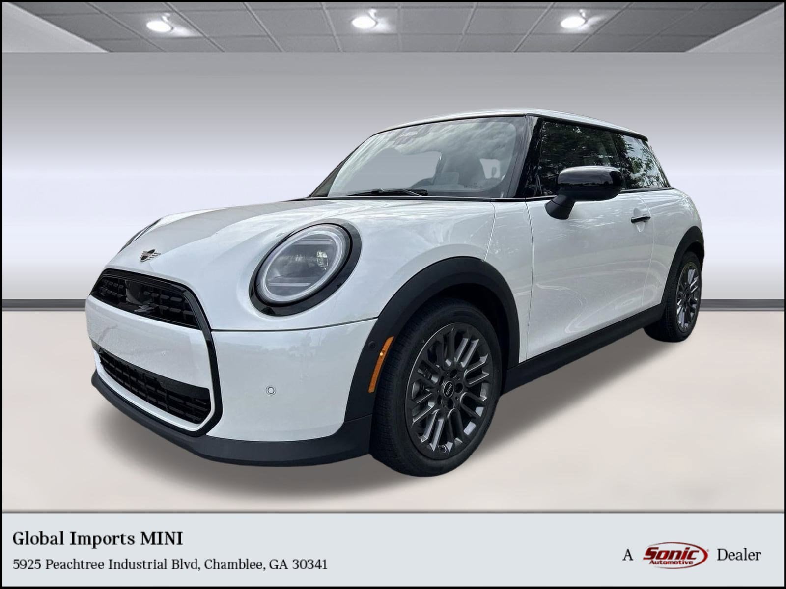 2025 MINI Hardtop 2 Door Base's photo