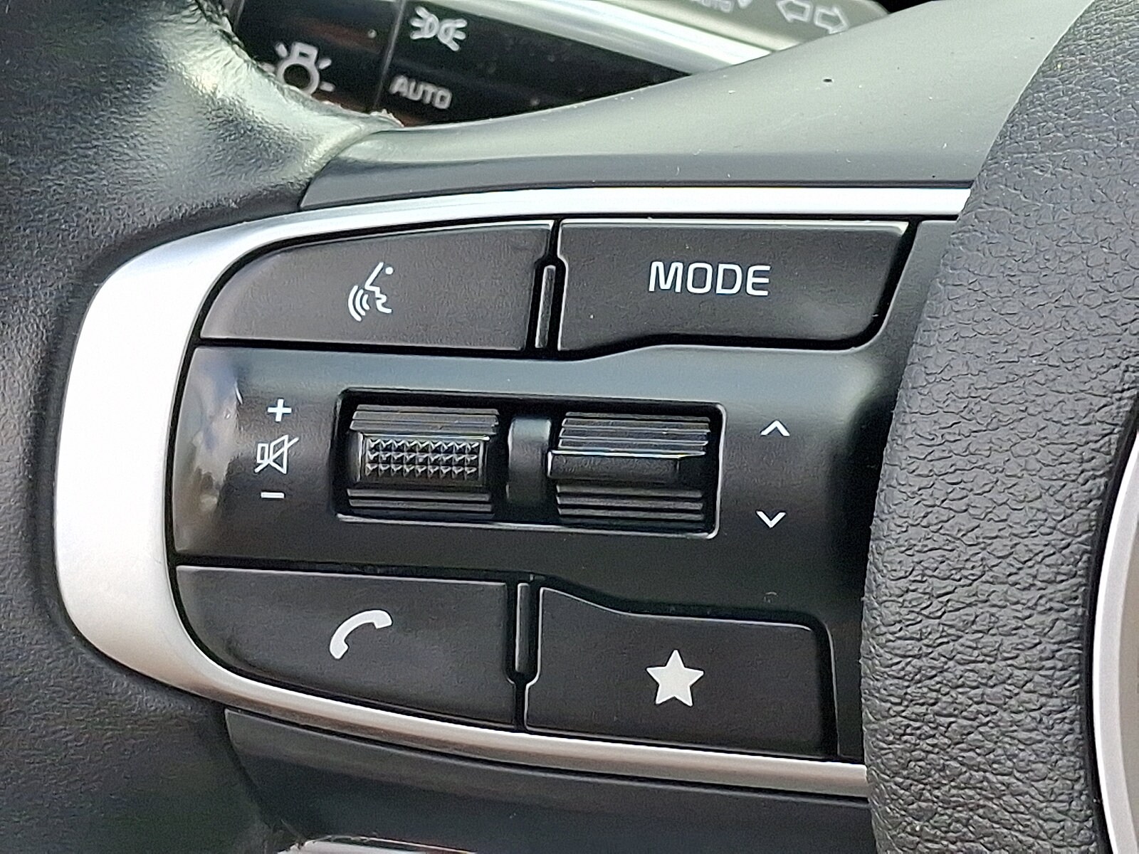 2024 Kia Sportage EX - Photo 22