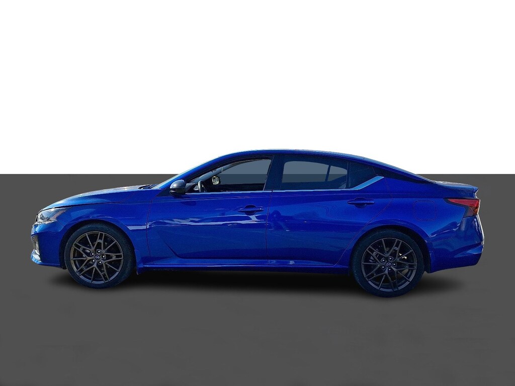 Used 2025 Nissan Altima SR SR FWD