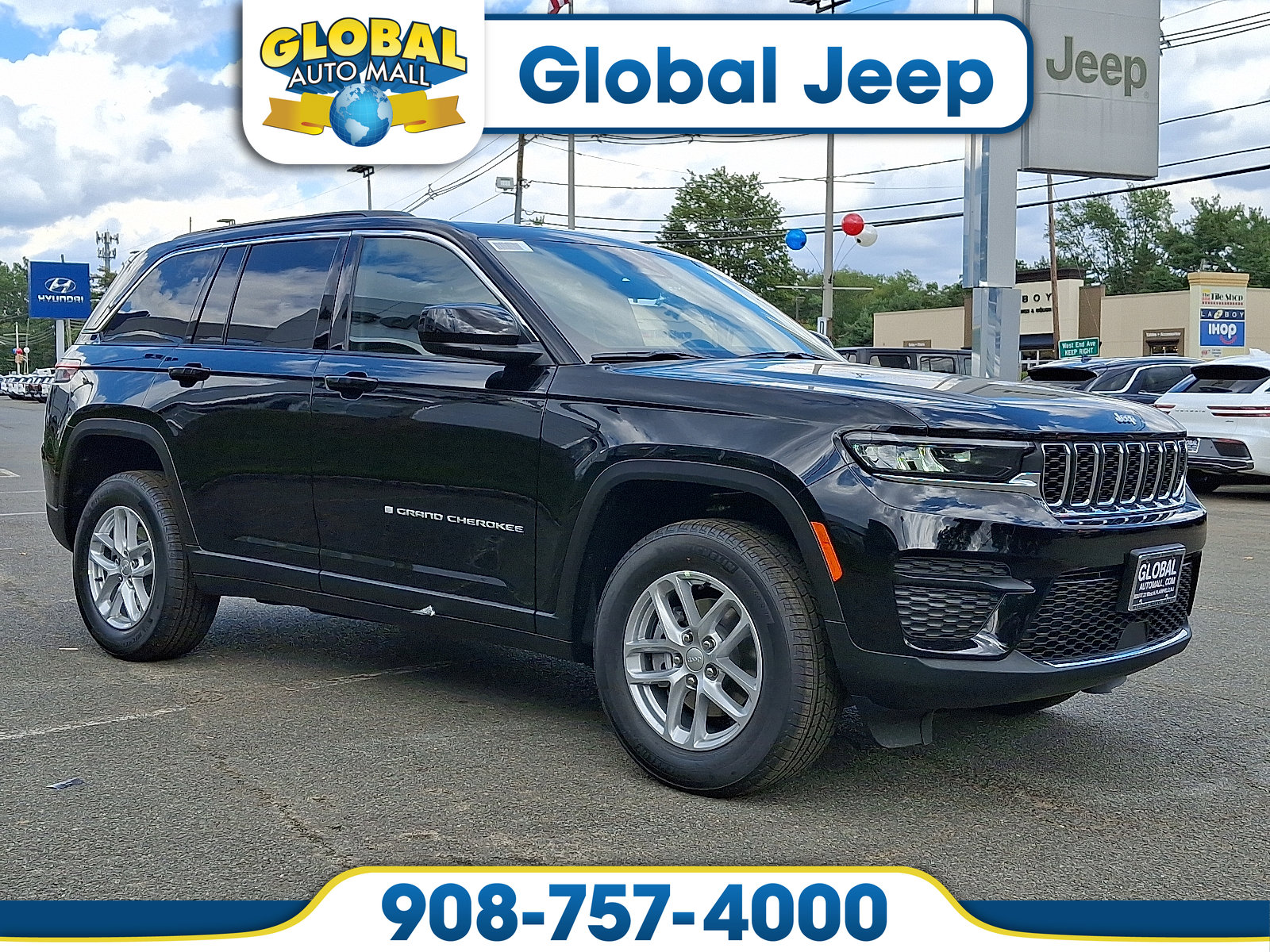 2025 Jeep Grand Cherokee LAREDO X 4X4