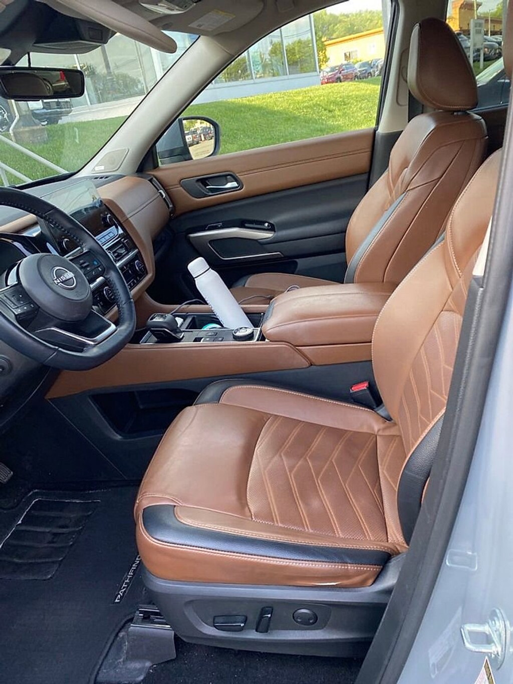 Used 2023 Nissan Pathfinder Platinum Platinum 4WD
