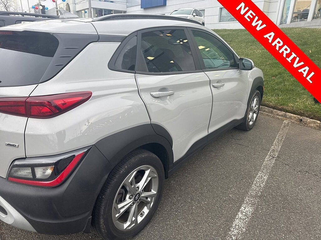 Used 2023 Hyundai Kona SEL SEL Auto AWD