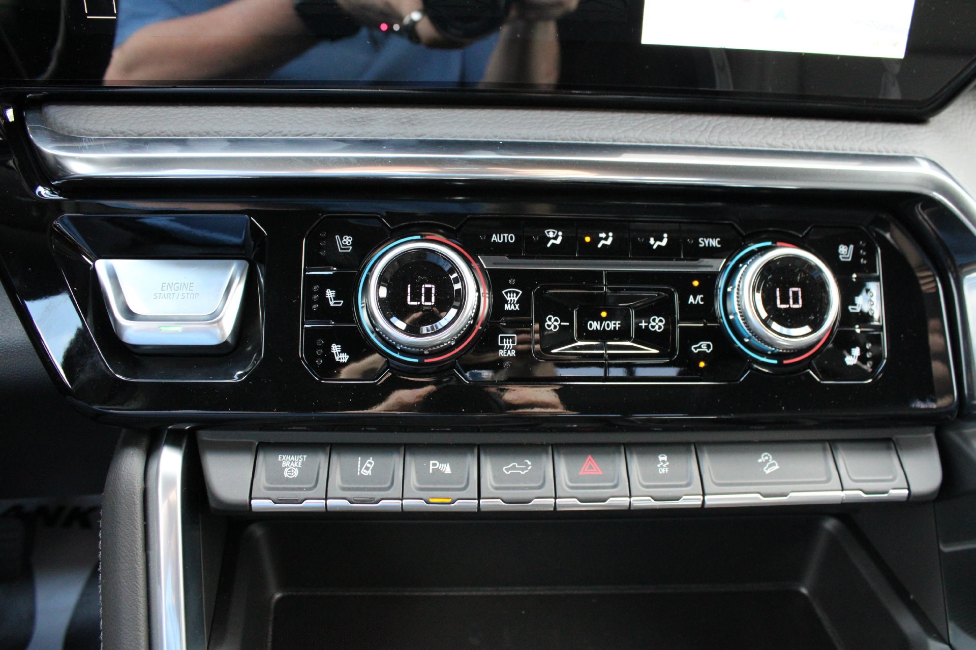 2026 GMC Sierra 2500HD Denali - Photo 40