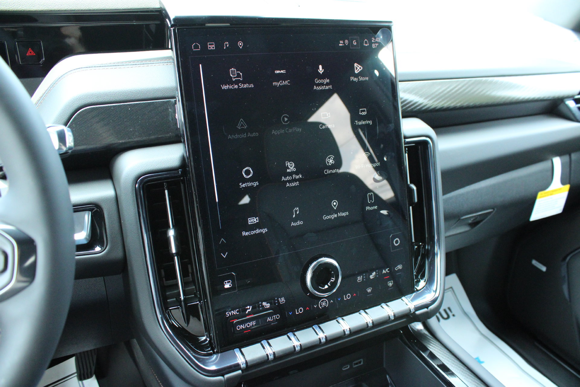 2026 GMC Yukon AT4 - Photo 42