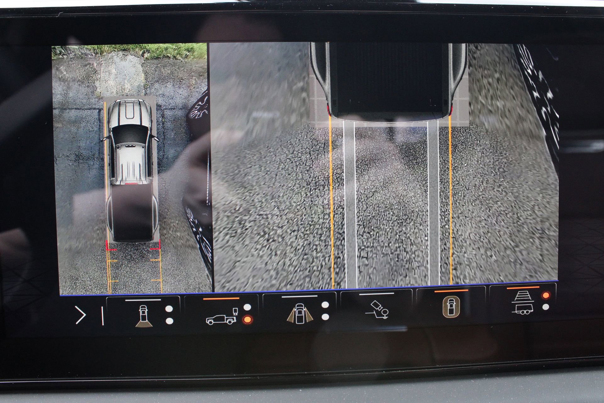 2026 GMC Sierra 3500HD Denali Ultimate - Photo 38