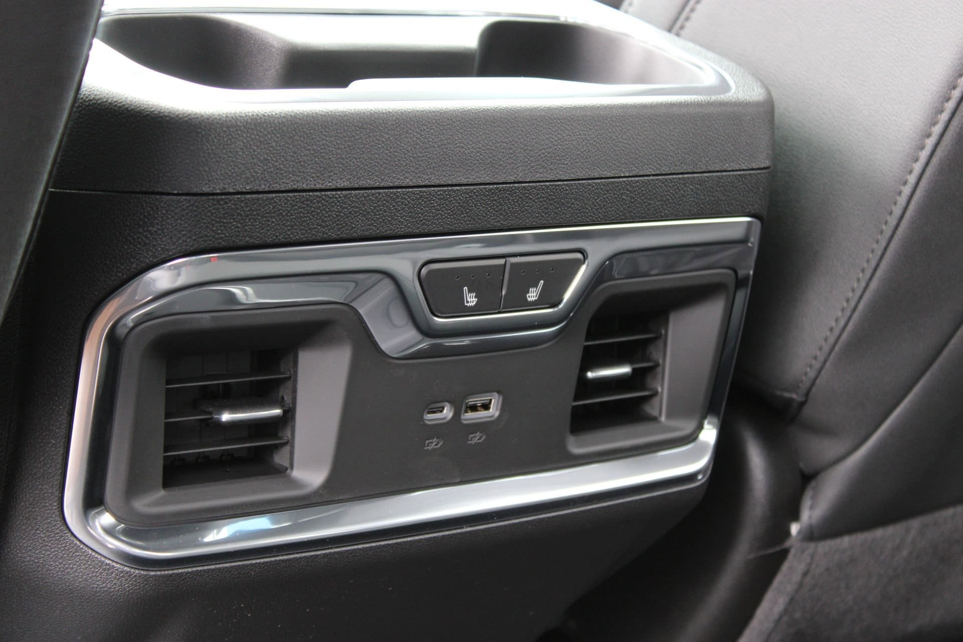 2026 GMC Sierra 1500 SLT - Photo 24