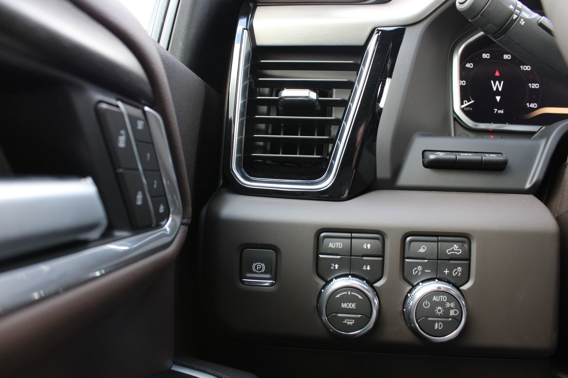 2026 GMC Sierra 2500HD Denali - Photo 31