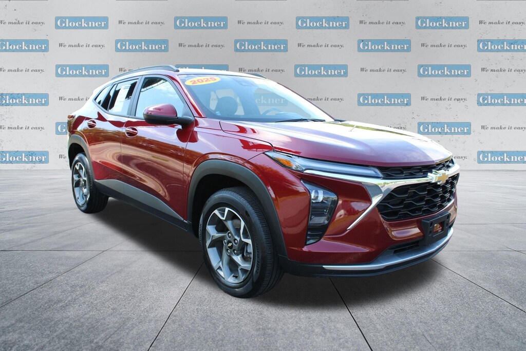 Used 2025 Chevrolet Trax LT SUV