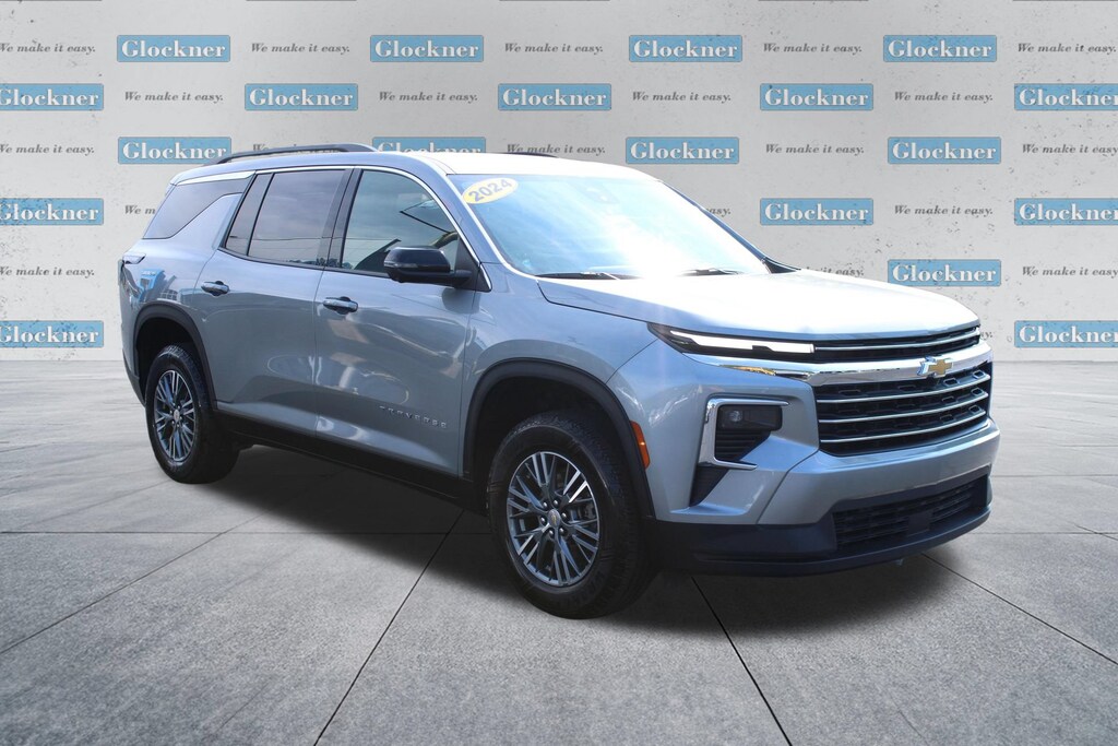 Used 2024 Chevrolet Traverse LT SUV
