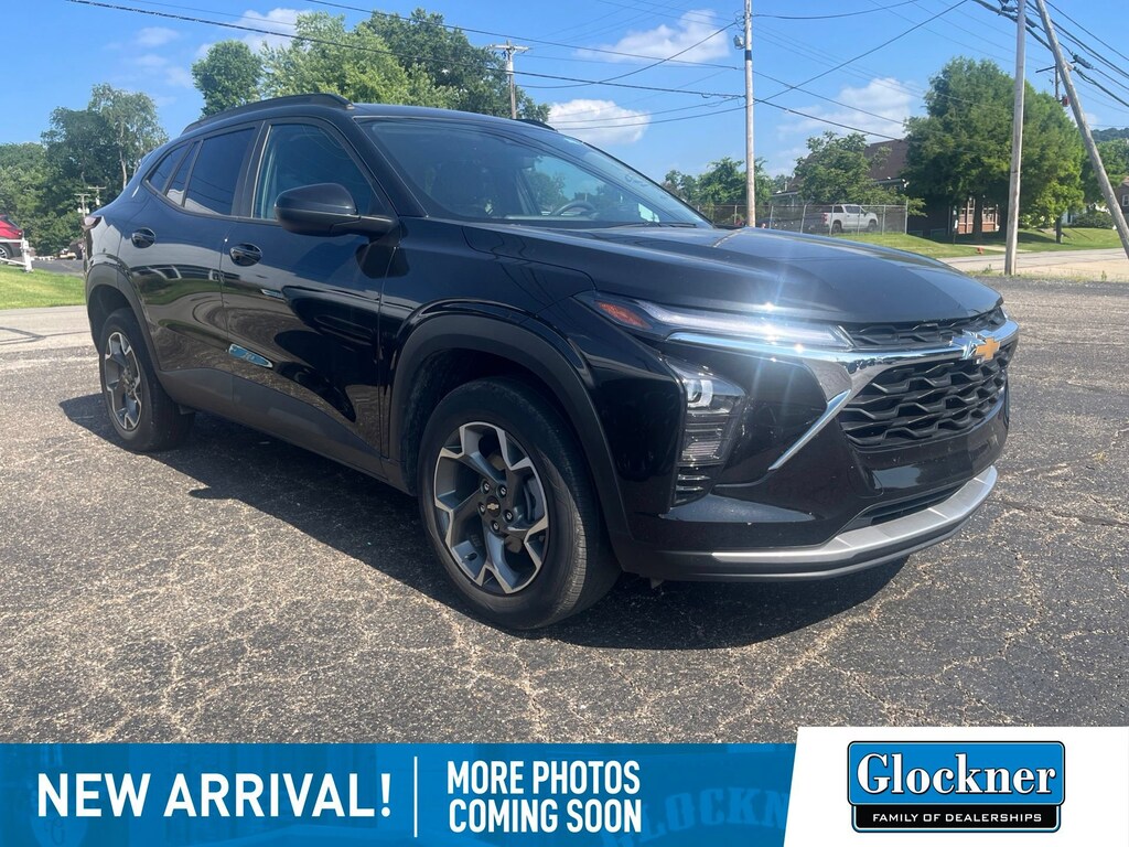 Used 2025 Chevrolet Trax LT SUV