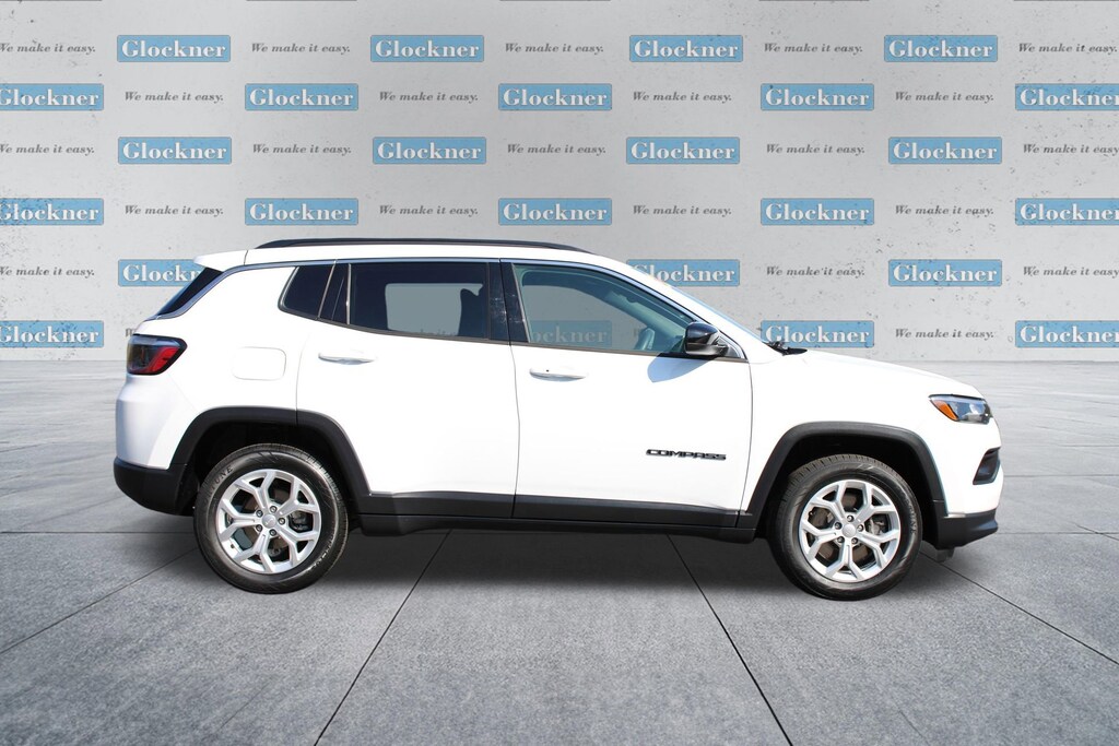 Used 2024 Jeep Compass Latitude SUV