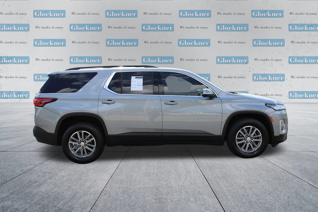 Used 2023 Chevrolet Traverse LT Cloth SUV