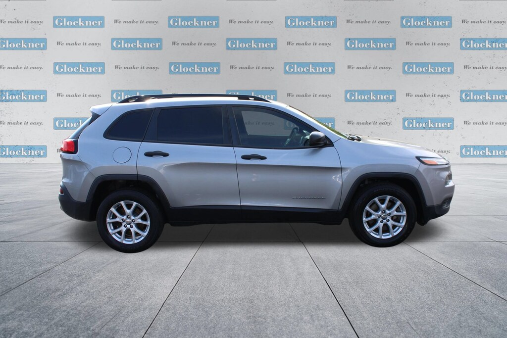 Used 2016 Jeep Cherokee Sport SUV