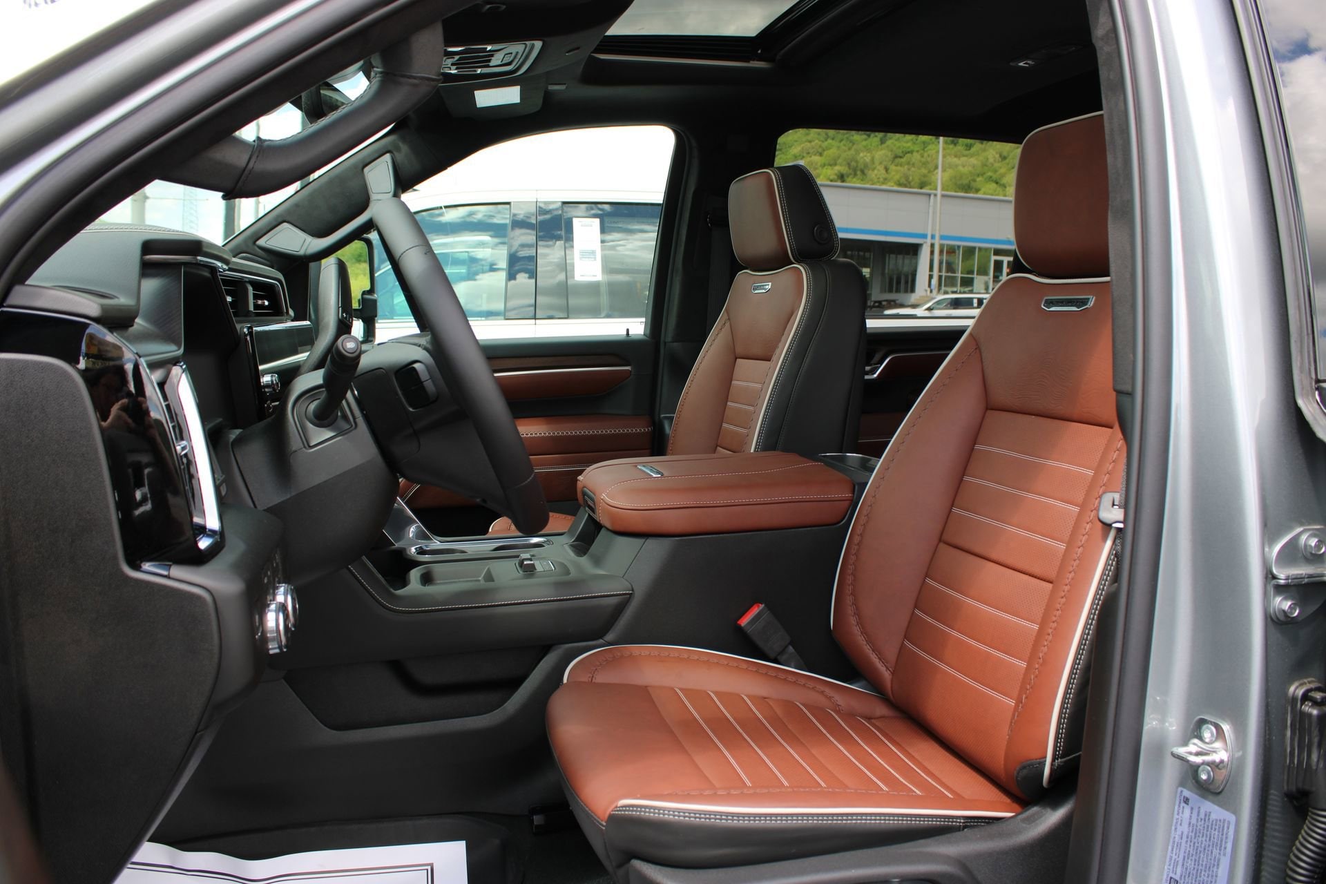 2026 GMC Sierra 3500HD Denali Ultimate - Photo 16