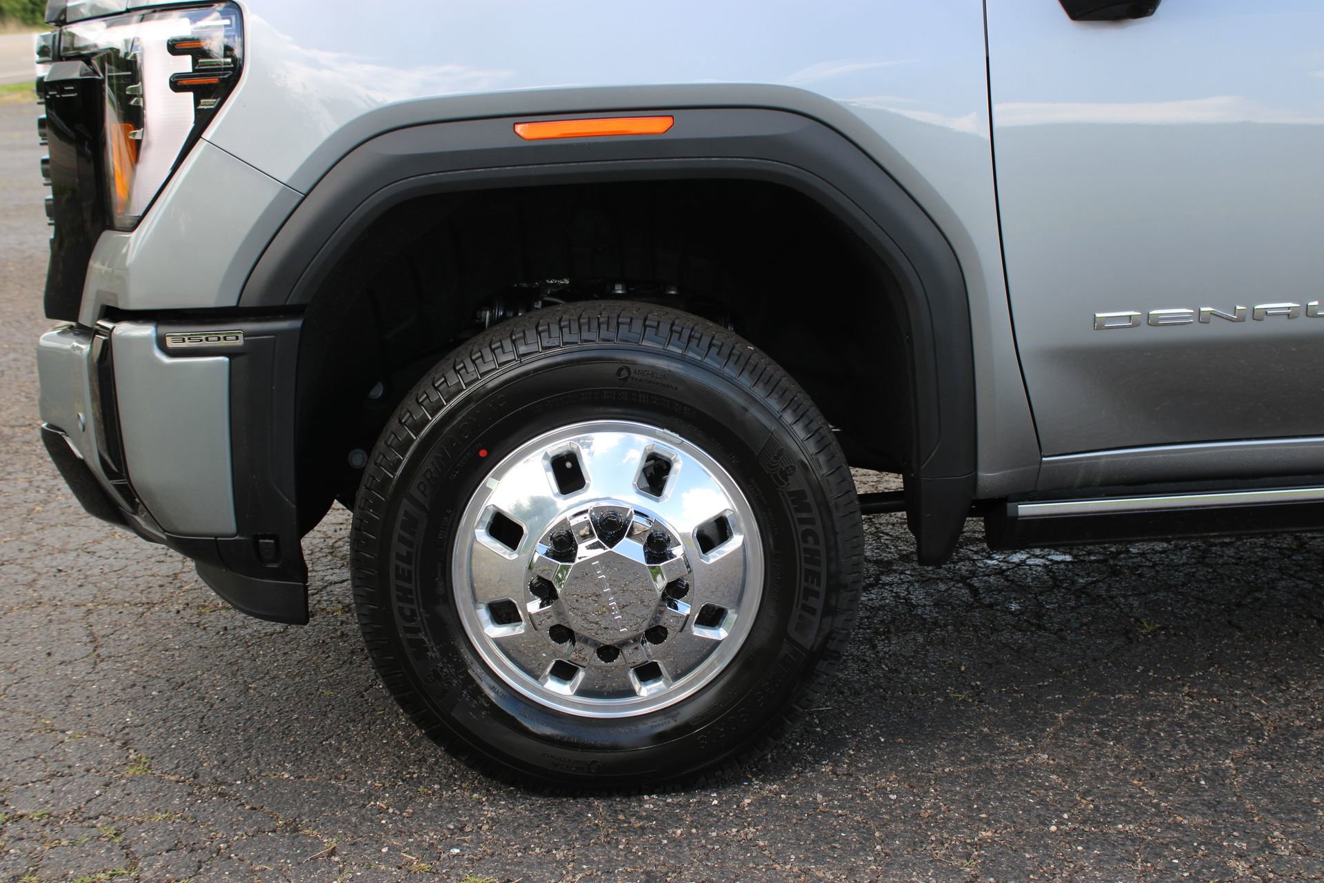 2026 GMC Sierra 3500HD Denali Ultimate - Photo 10